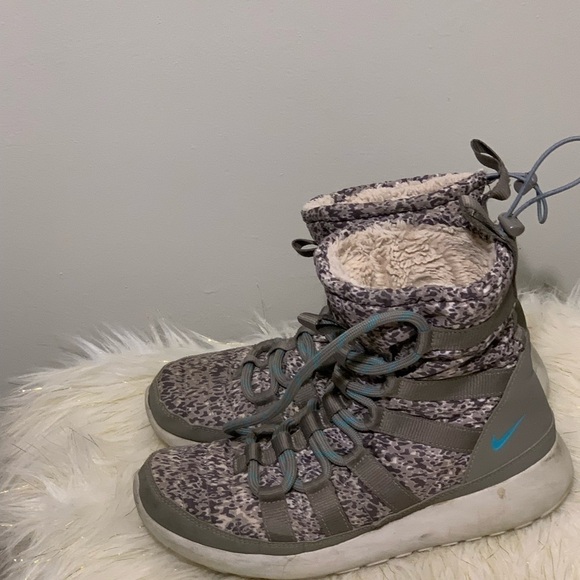 Nike Rosherun Hi Sneakerboot print size 7.5 - Picture 6 of 10